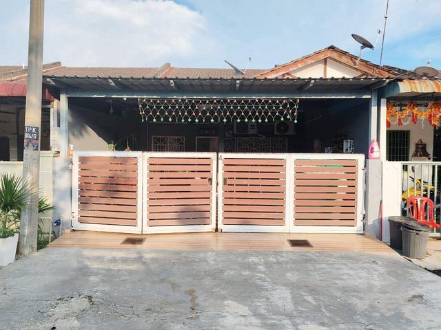 Terraced House for sale in Kuala Selangor, Selangor