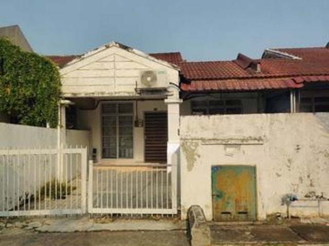 Terraced House for sale in Tanjong Sepat, Selangor