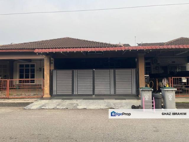 House for sale in Malaka
