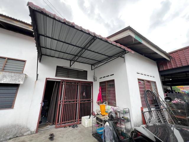 Terraced House for sale in Salak Selatan