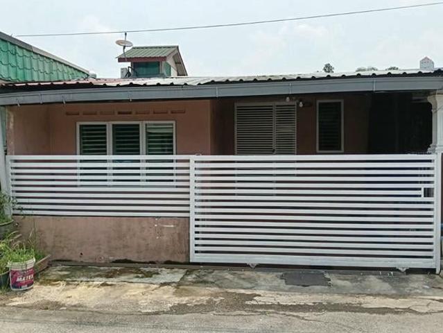 Terraced House for sale in Salak Selatan, Kuala Lumpur