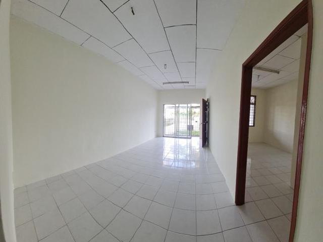 Terraced House for sale in Tanjong Sepat, Selangor