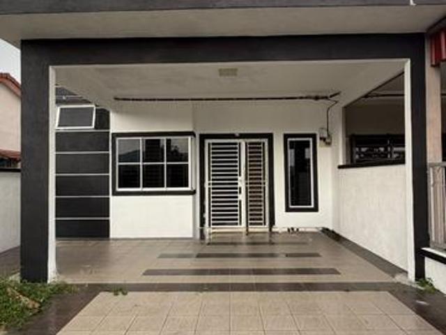 Terraced House for sale in Kluang