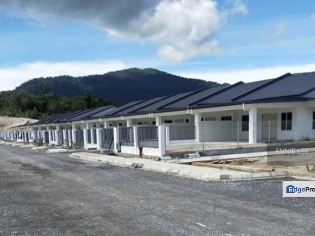 House for sale in Lundu