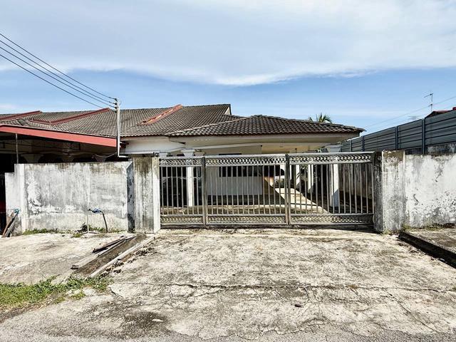 Terraced House for sale in Long Miri, Sarawak