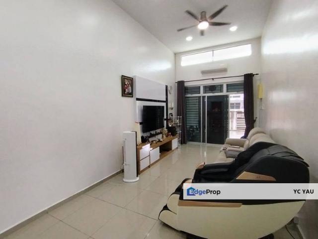 House for sale in Malaka