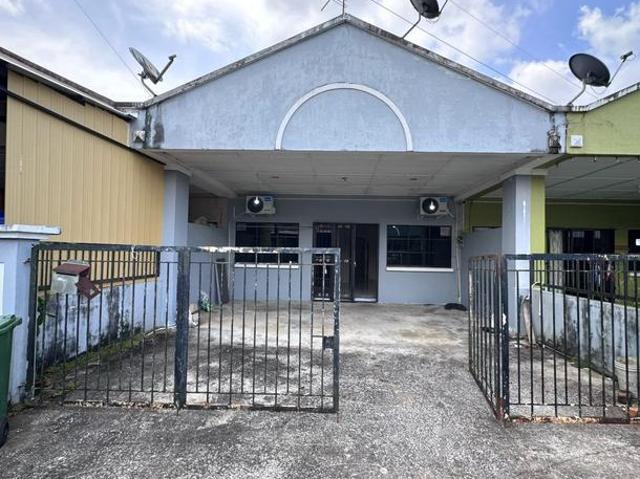 Terraced House for sale in Kuching, Bahagian Kuching