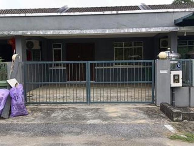 Terraced House for sale in Serian, Bahagian Serian
