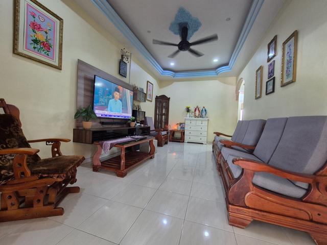 Terraced House for sale in Malaka