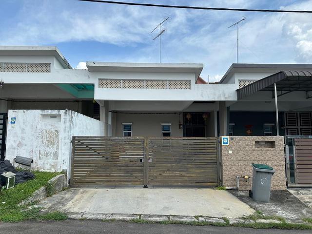 Terraced House for sale in Kluang