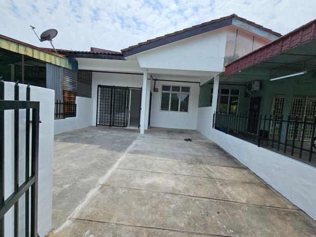 Terraced House for sale in Tanjong Sepat, Selangor