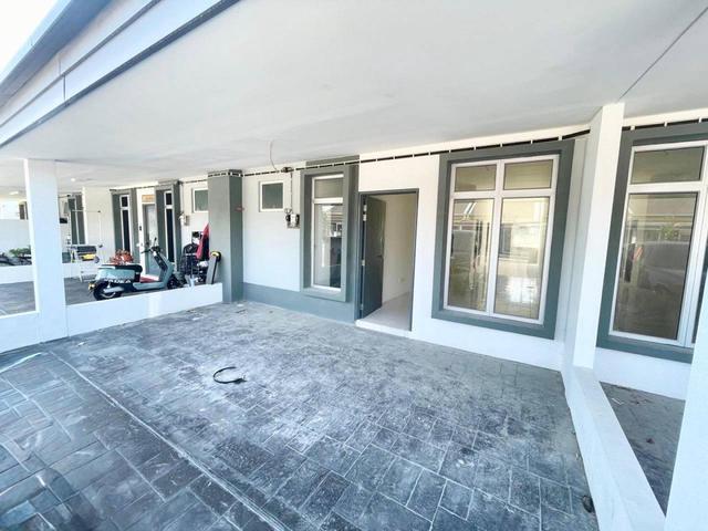 Terraced House for sale in Tanjong Sepat, Selangor