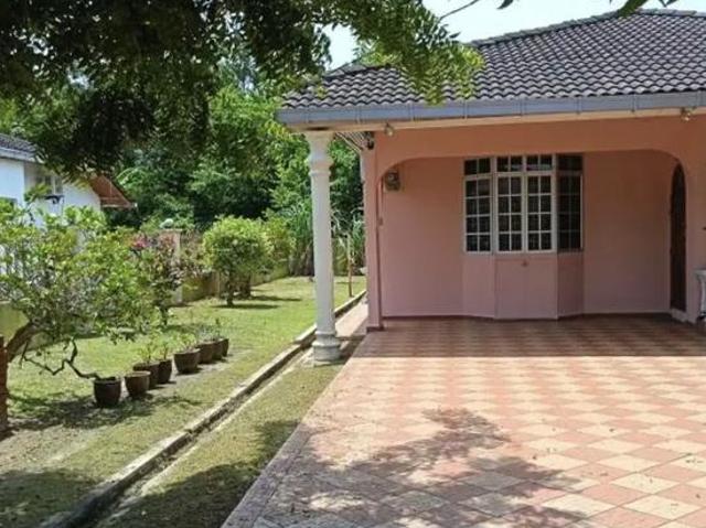 Bungalow for sale in Sendayan Village, Negeri Sembilan