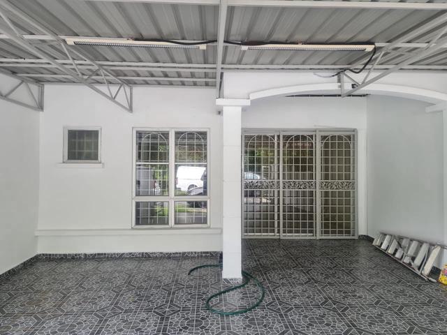Terraced House for sale in Seri Kembangan, Majlis Bandaraya Subang Jaya