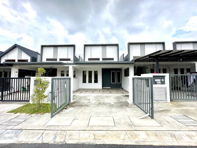 Terraced House for sale in Tanjong Sepat, Selangor