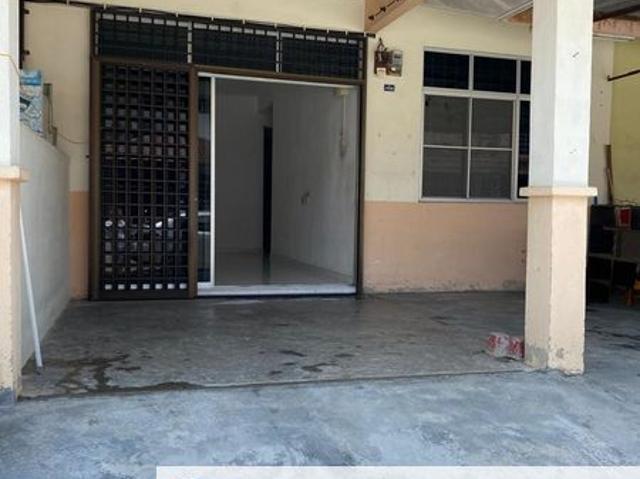 House for sale in Durian Tunggal, Malaka