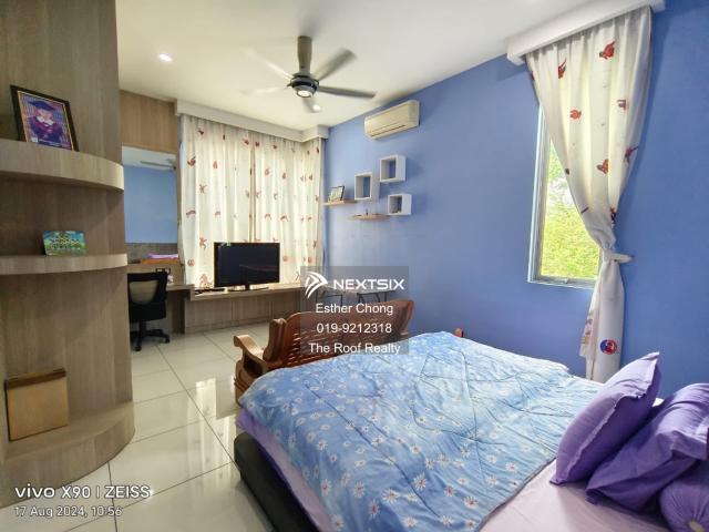 Residential House for sale in Long Miri