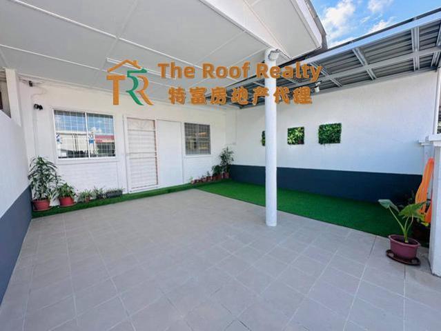 Terraced House for sale in Long Miri