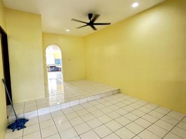 Terraced House for sale in Kuching, Bahagian Kuching