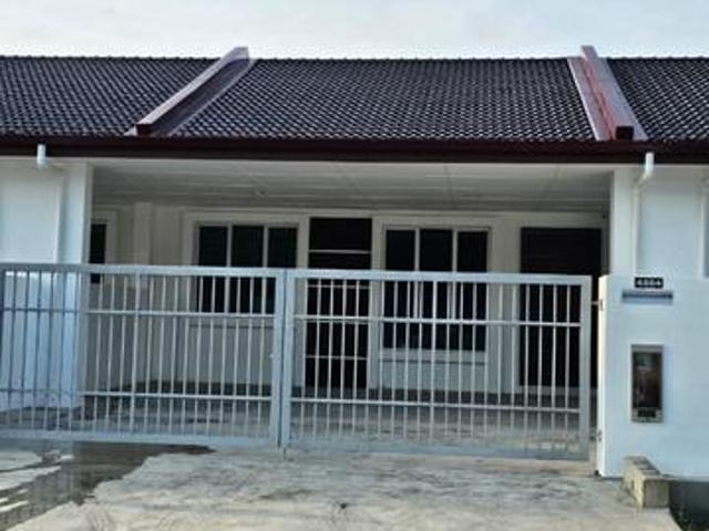 Terraced House for rent in Long Miri
