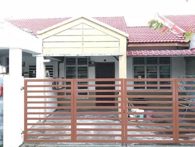 Terraced House for sale in Tanjong Sepat, Selangor