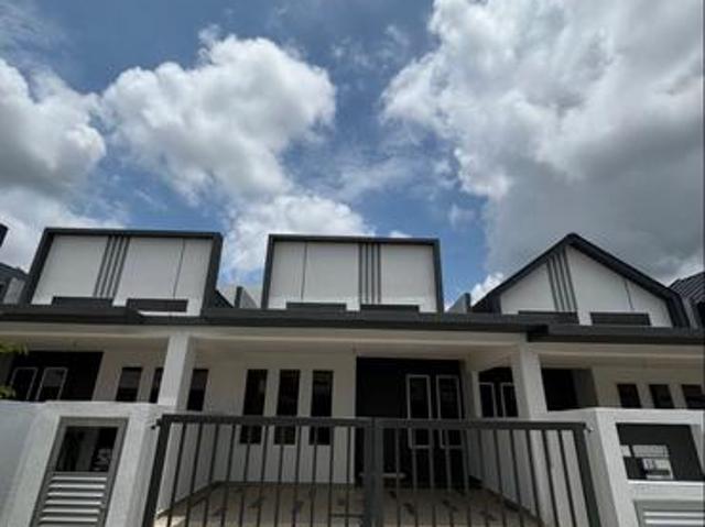 Terraced House for sale in Tanjong Sepat, Selangor