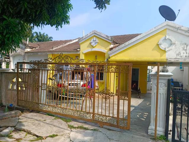 Terraced House for sale in Tanjong Sepat, Selangor