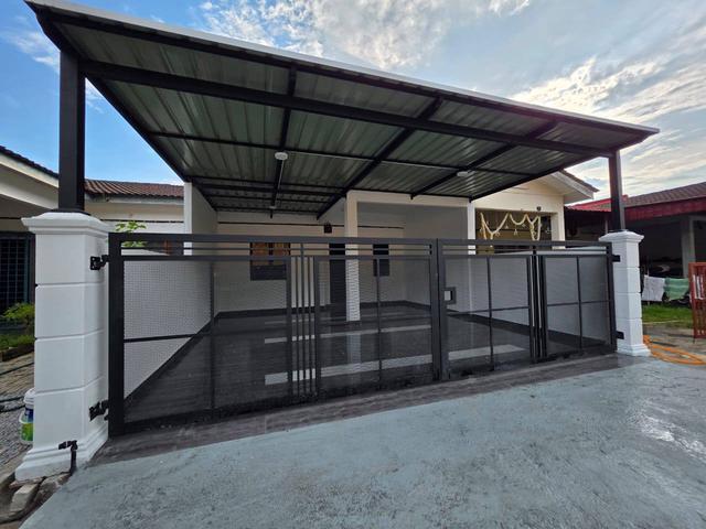 Terraced House for sale in Malaka