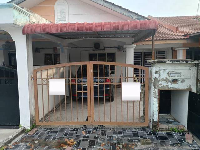 Terraced House for sale in Kuala Selangor, Selangor