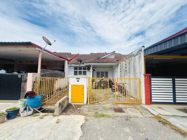 Terraced House for sale in Kuala Selangor, Selangor