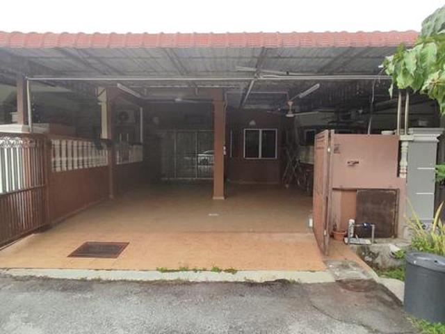 Terraced House for sale in Tanjong Karang, Selangor