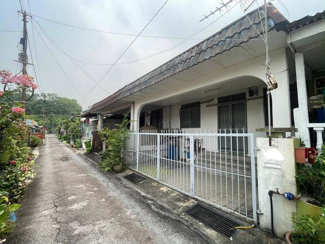 Terraced House for sale in Salak Selatan, Kuala Lumpur