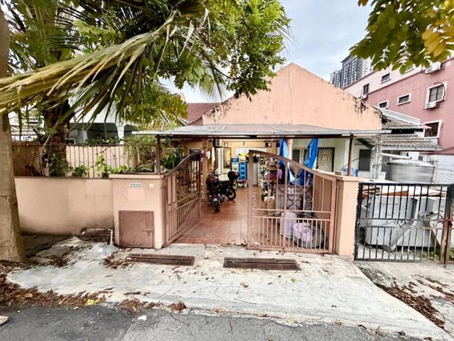 Terraced House for sale in Country Heights Damansara, Kuala Lumpur