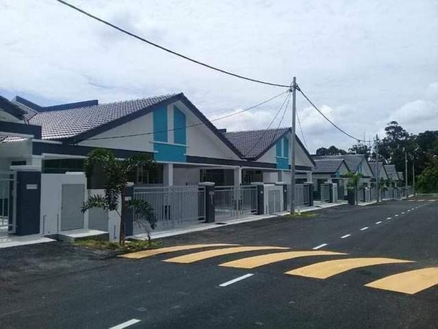 Terraced House for sale in Malaka