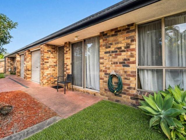 Villa for rent in Labrador, Gold Coast City