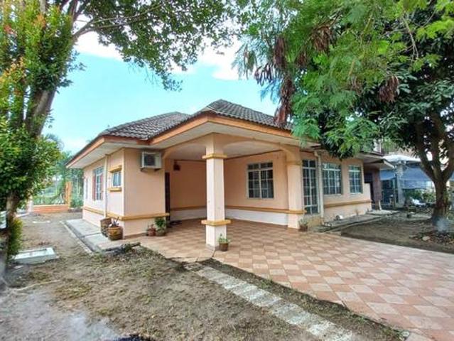 Bungalow for sale in Tanjong Sepat, Selangor
