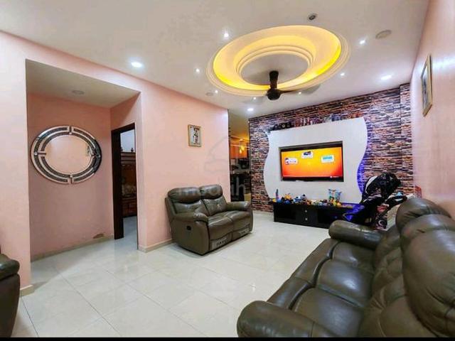 Terraced House for sale in Malaka