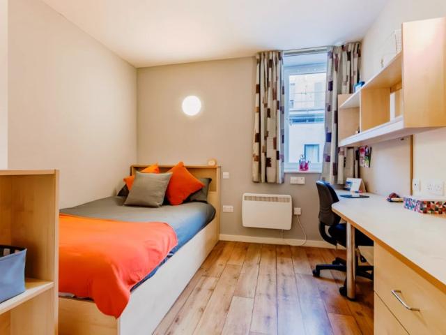 Studio for rent in Park Village, West Midlands