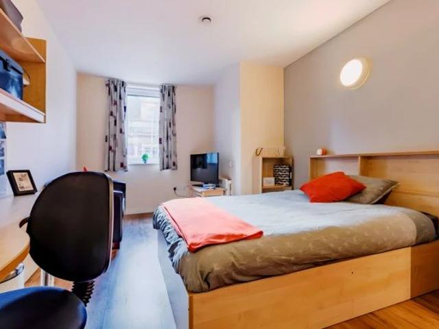 Studio for rent in Park Village, West Midlands