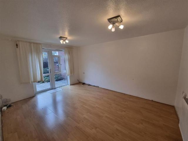Apartment for rent in London Borough of Croydon, Greater London