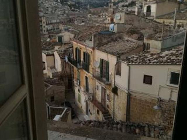 Quadrilocale in vendita a Modica
