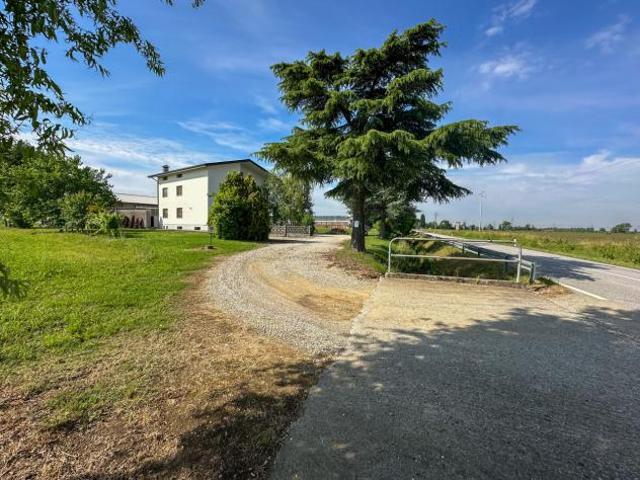 Appartamento in vendita a Pavia Di Udine, Friuli-Venezia Giulia