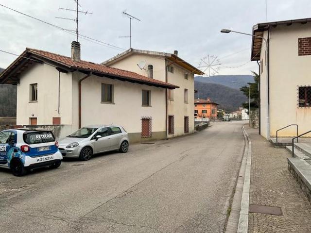 Appartamento in vendita a Torreano, Friuli-Venezia Giulia
