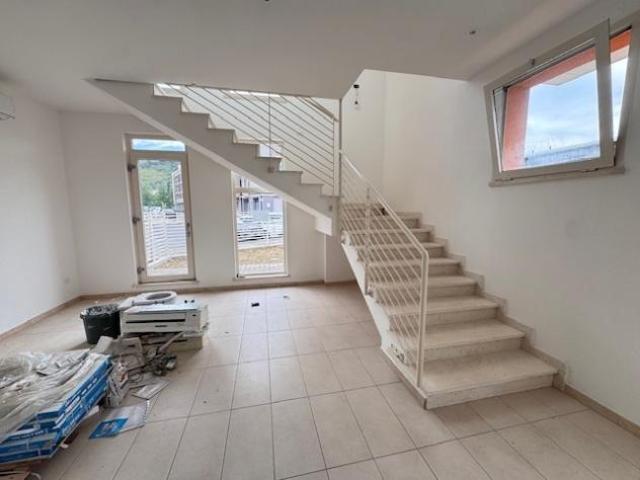Appartamento in vendita a Vaiano, Toscana