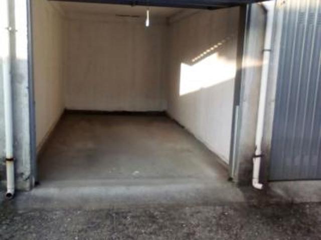 Box in affitto a Seregno, Lombardia
