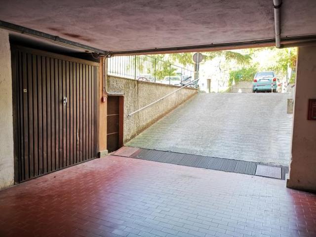 Box in vendita a Albisola Superiore, Liguria