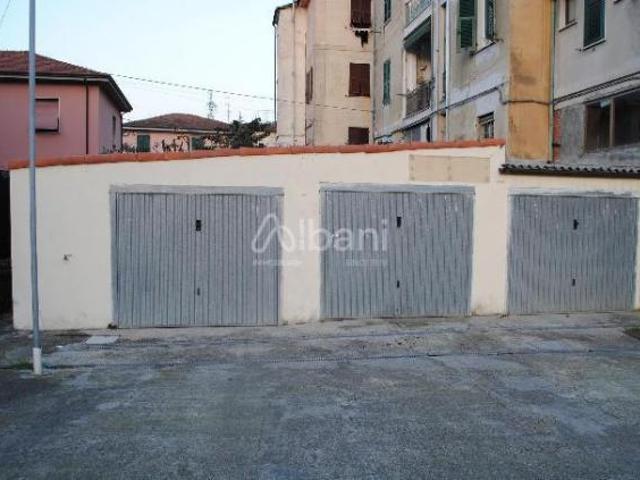 Box in vendita a Vezzano Ligure, Liguria