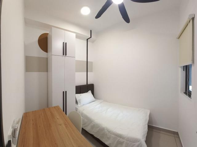 Room for rent in PJU 8, Petaling Jaya