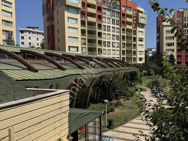 Ümraniye, İstanbul içerisinde kiralık mülk