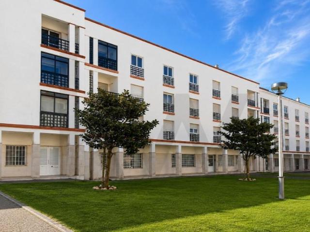 Loja venda em Paiões, Sintra